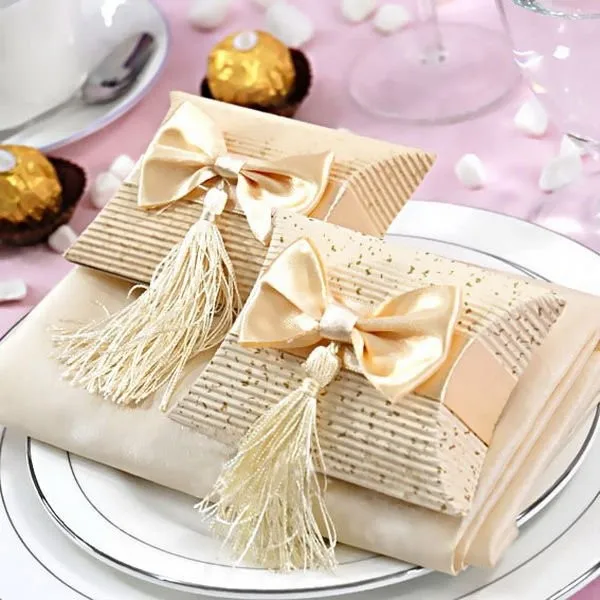 Party sweet gift box - candy box tassels christmas box wedding gift box baby shower party giveaways bag 200pcs/lot
Party sweet gift box - candy box tassels christmas box wedding gift box baby shower party giveaways bag 200pcs/lot