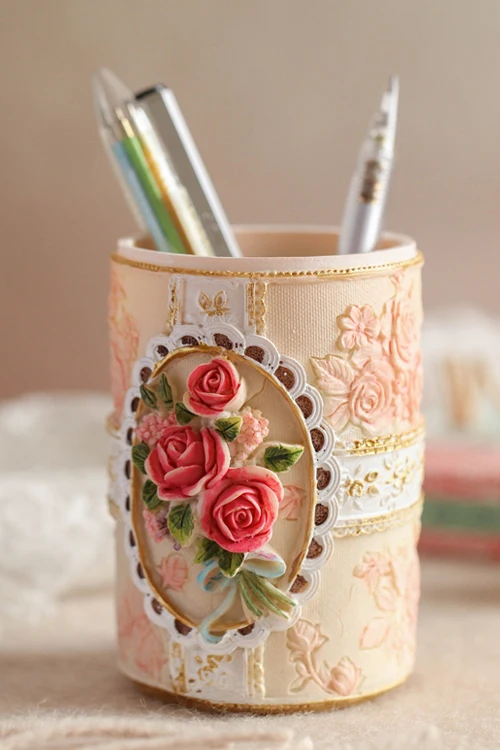 Europe and the United States creative penholder pencil box pencil case makeup brush holder home decoration office decoration gif
Europe and the United States creative penholder pencil box pencil case makeup brush holder home decoration office decoration gif