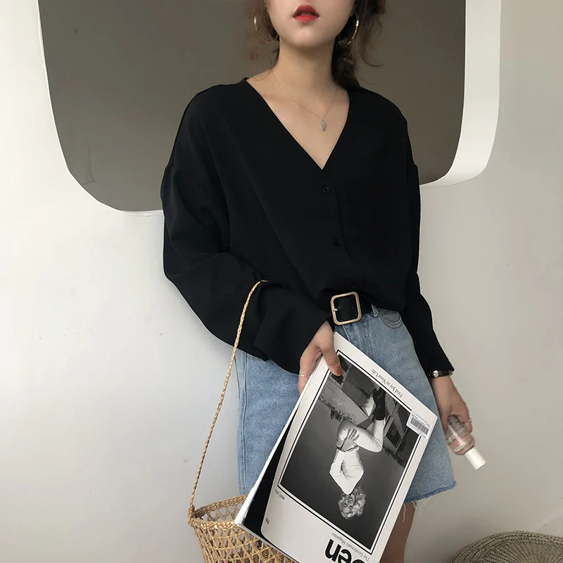 Fashionable Women V-Neck Shirt Elegant Simple Pure Color Single-Breasted All-Match Korean Version of The New Women's Chiffon C
Fashionable Women V-Neck Shirt Elegant Simple Pure Color Single-Breasted All-Match Korean Version of The New Women's Chiffon C