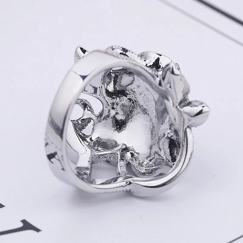 2019 retro ring silver plated Black Rose Flower Design Ring With Crystals Rhinestones Round party Rings For Women vintage J02806
2019 retro ring silver plated Black Rose Flower Design Ring With Crystals Rhinestones Round party Rings For Women vintage J02806