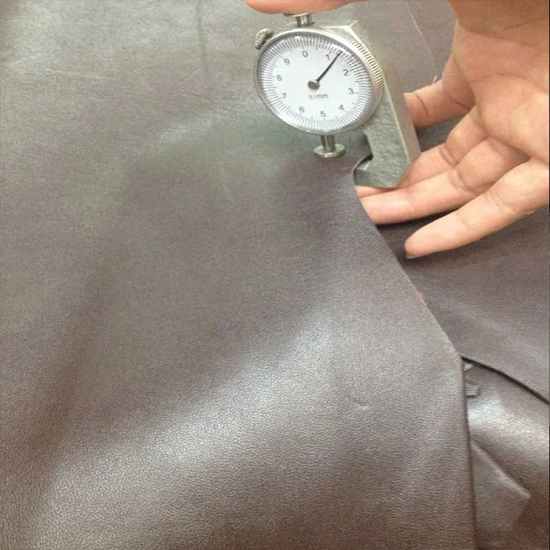 Hotsale Brown Genuine Goat skin Leather Fabric,0.9-1.2mm for DIY/ Shoe/Luggage/Handbag,Free shipping
Hotsale Brown Genuine Goat skin Leather Fabric,0.9-1.2mm for DIY/ Shoe/Luggage/Handbag,Free shipping
