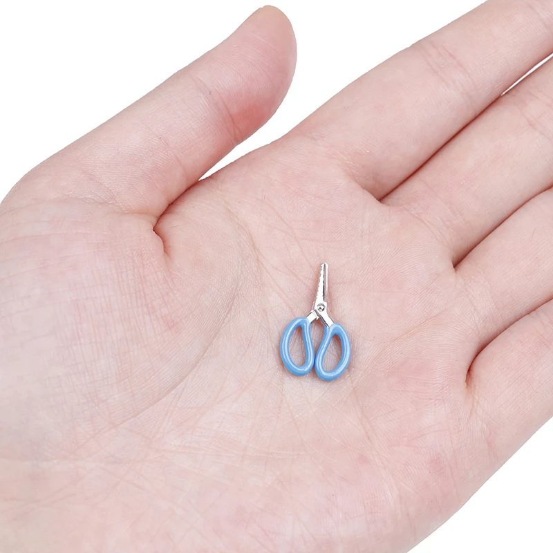 Metal Simulation Scissors Miniature Dolls House Furniture 1:12 1pc Dollhouse Accessorie Metal Mini Scissors
Metal Simulation Scissors Miniature Dolls House Furniture 1:12 1pc Dollhouse Accessorie Metal Mini Scissors