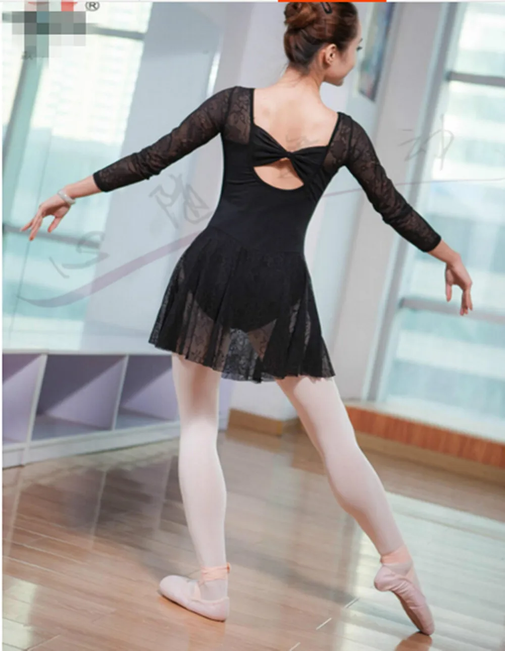 Free shipping S-XL sexy long sleeve hot sell lace Dancewear Ballet Leotard girl dance clothes sexy black red suit adult
Free shipping S-XL sexy long sleeve hot sell lace Dancewear Ballet Leotard girl dance clothes sexy black red suit adult