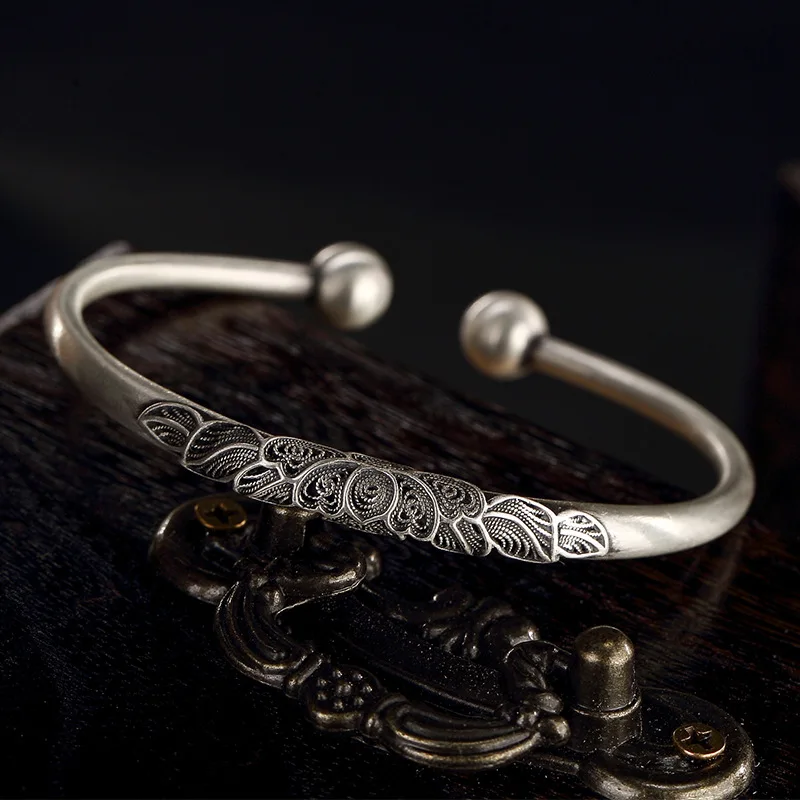 fine silver wire inlay peony silver restoring ancient ways is manually opening ms Thai silver bracelet wholesale agents
fine silver wire inlay peony silver restoring ancient ways is manually opening ms Thai silver bracelet wholesale agents