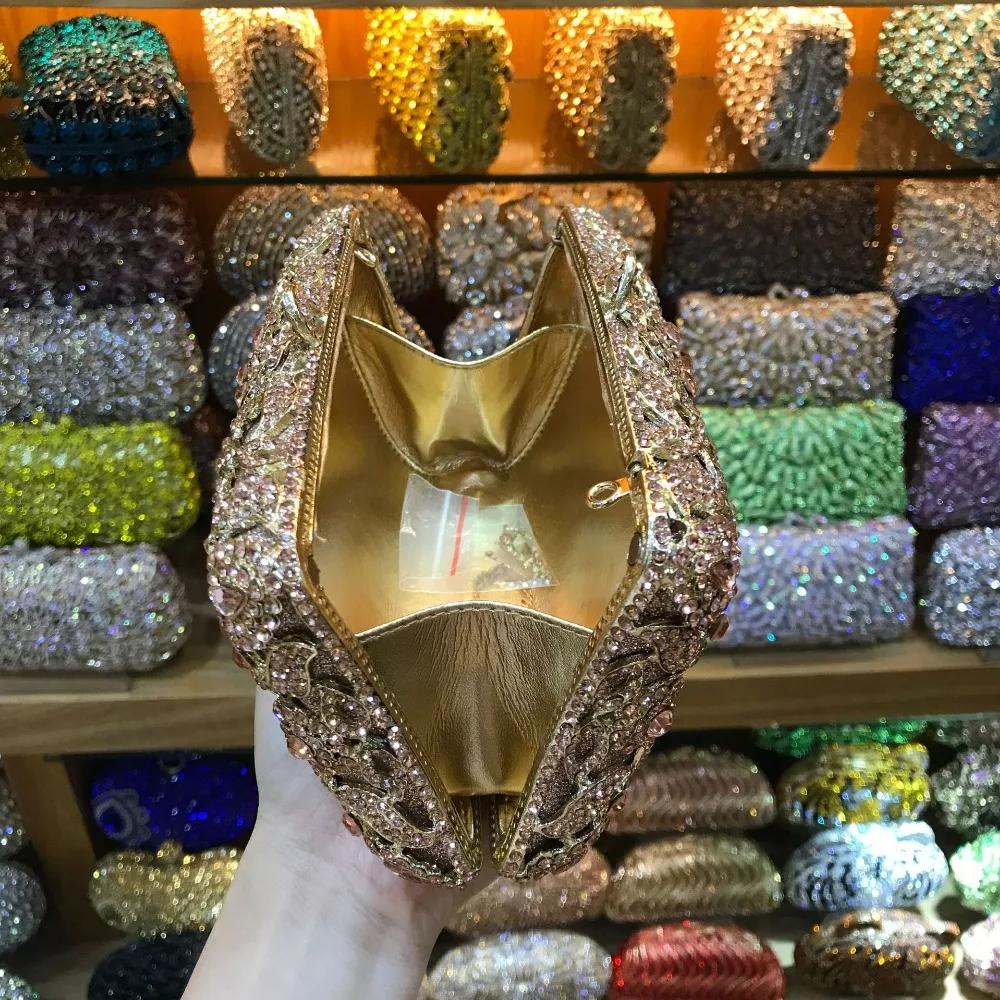 Luxury Evening Bags Gold Women Clutch Hollow Out Crystal Party Banquet Purse Dinner Bags Fashion Ladies Handbag Shoulder Bags
Luxury Evening Bags Gold Women Clutch Hollow Out Crystal Party Banquet Purse Dinner Bags Fashion Ladies Handbag Shoulder Bags