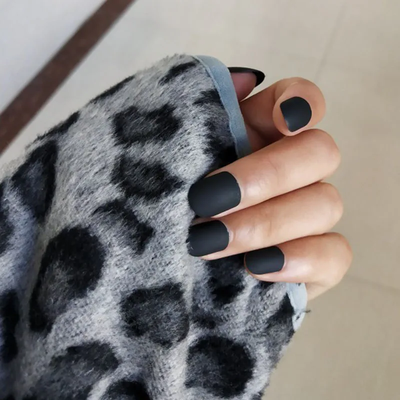 Фото 24 шт. матовые накладные ногти черного цвета с полным покрытием Короткие круглые