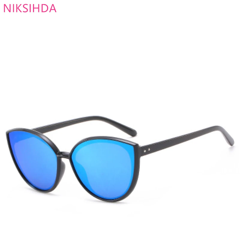 2019 in Europe and the trend of the new m butyl sunglasses fashion lady cat's eye sunglasses personality dazzle colour glasses
2019 in Europe and the trend of the new m butyl sunglasses fashion lady cat's eye sunglasses personality dazzle colour glasses