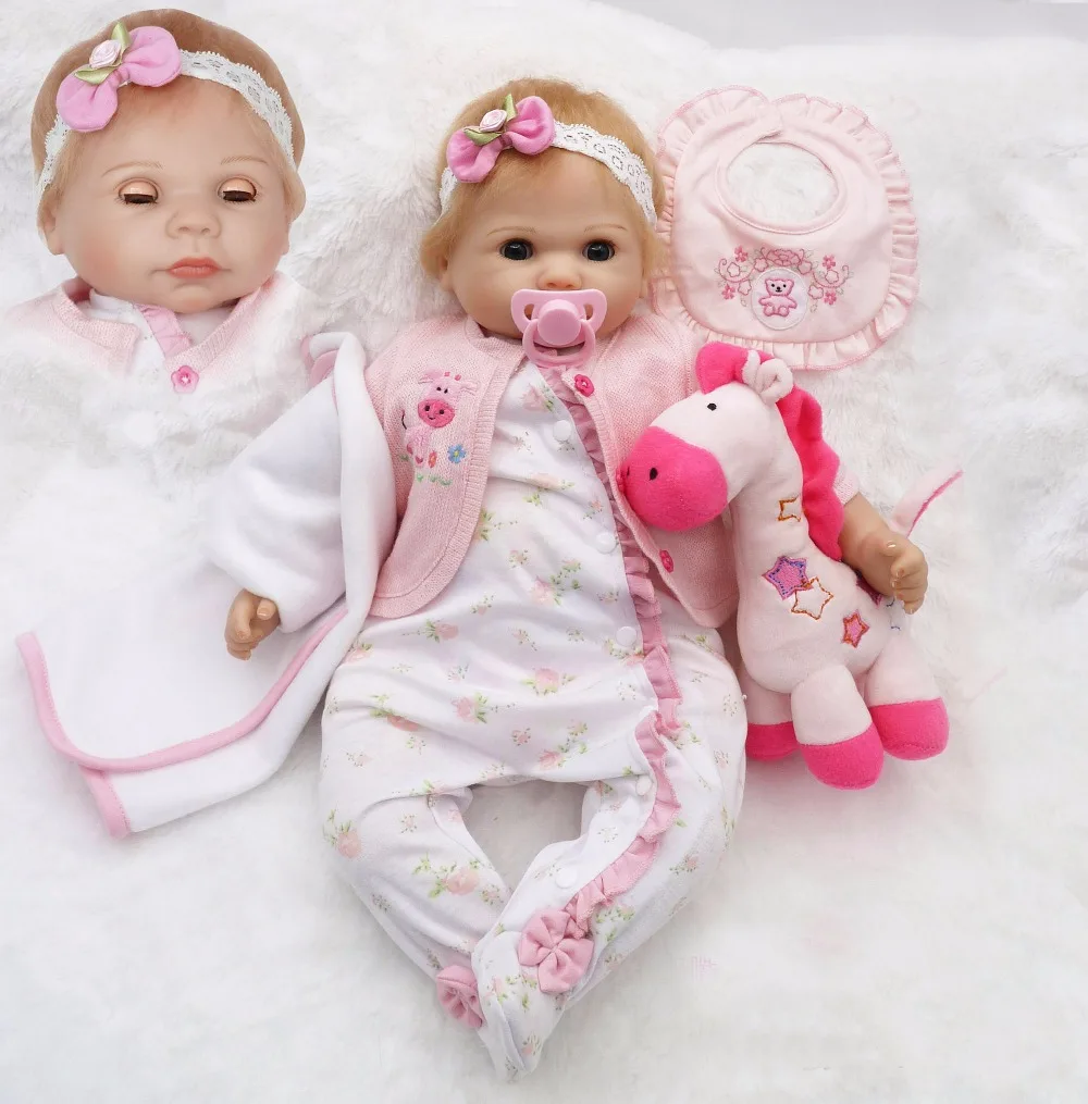 50cm New arrival Can blink girl Handmade Silicone vinyl adorable With Rooted Hair Girl Bebe Alive Doll Xmas Gifts dollmai
50cm New arrival Can blink girl Handmade Silicone vinyl adorable With Rooted Hair Girl Bebe Alive Doll Xmas Gifts dollmai