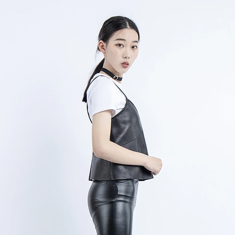 2019 new fashion Genuine leather real black sheep skin crop top women sexy tank halter top streetwear gothic short woman clothe
2019 new fashion Genuine leather real black sheep skin crop top women sexy tank halter top streetwear gothic short woman clothe