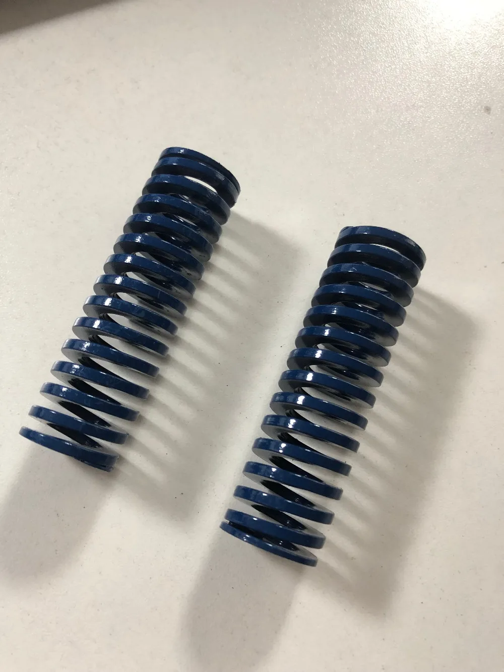 2pcs Plastic Injection Mold Die Light Load Blue Compression Spring 20mm x65mm 10x20x65mm
2pcs Plastic Injection Mold Die Light Load Blue Compression Spring 20mm x65mm 10x20x65mm