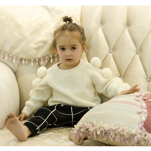 Hot autumn and winter children's sweater hooded Baby Girl jacket European children's cotton knit cardigan
Hot autumn and winter children's sweater hooded Baby Girl jacket European children's cotton knit cardigan