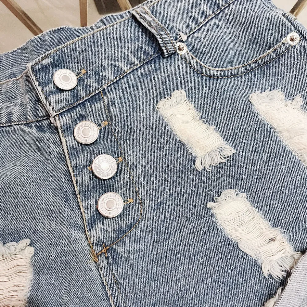 2019 casual summer hot sale denim women shorts high waists Mini sexy short Jeans spring and summer loose short Y621
2019 casual summer hot sale denim women shorts high waists Mini sexy short Jeans spring and summer loose short Y621