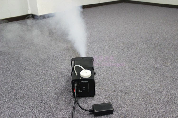 Hot sell 400W Remote control smoke machine fog machine DJ equipment with English manual for stage performance show
Hot sell 400W Remote control smoke machine fog machine DJ equipment with English manual for stage performance show