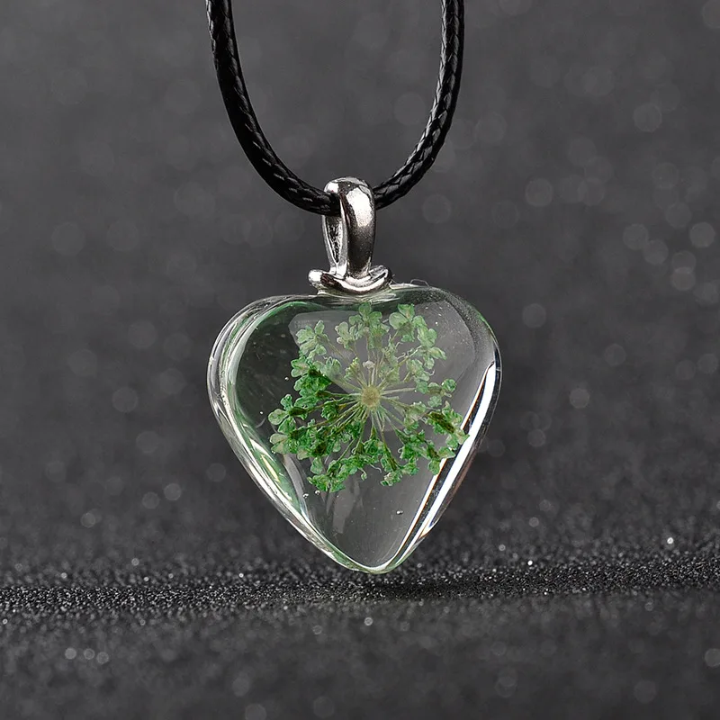 Transparen Glass Green Dry Flower Heart Pendant Necklace Women Jewelry Original Manual Accessories Unique Gifts For Friends
Transparen Glass Green Dry Flower Heart Pendant Necklace Women Jewelry Original Manual Accessories Unique Gifts For Friends