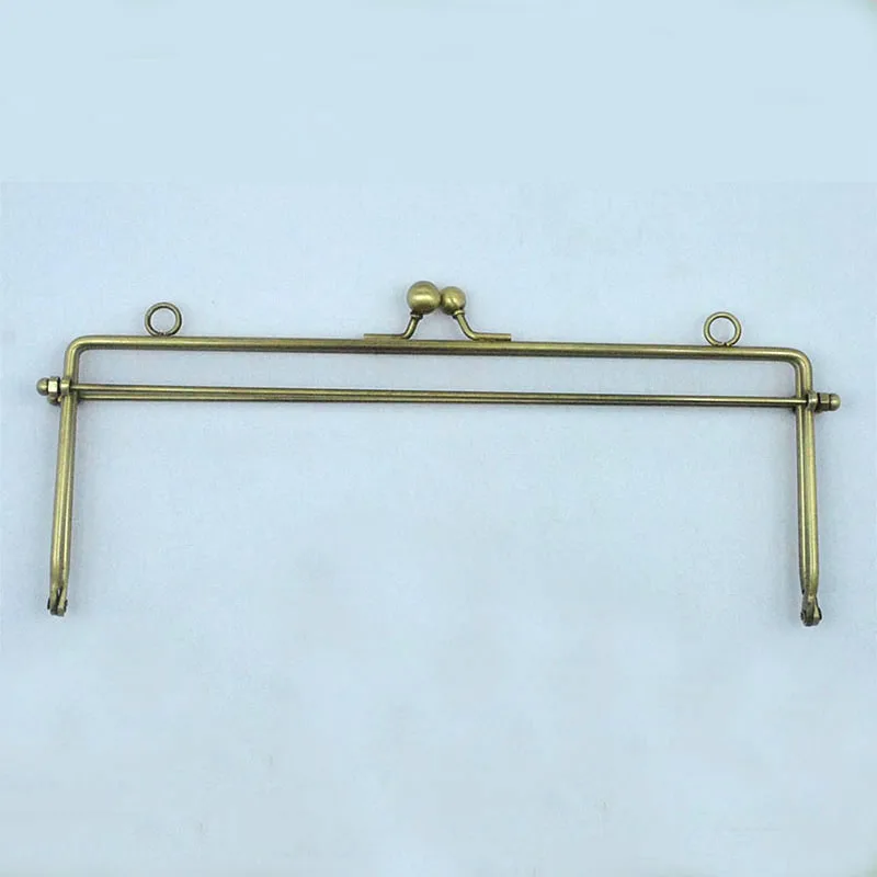Large ball clasps Purse Frame 20cm (8inch) Bag Frames Metal Sewing Frame screws
Large ball clasps Purse Frame 20cm (8inch) Bag Frames Metal Sewing Frame screws
