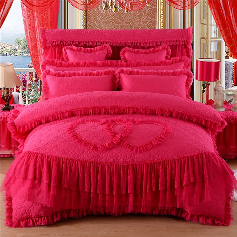 4Pcs Thick Quilted lace Bedding set King queen Twin size Bed set Princess Korean Girls Pink Bed skirt set Pillowcase
4Pcs Thick Quilted lace Bedding set King queen Twin size Bed set Princess Korean Girls Pink Bed skirt set Pillowcase