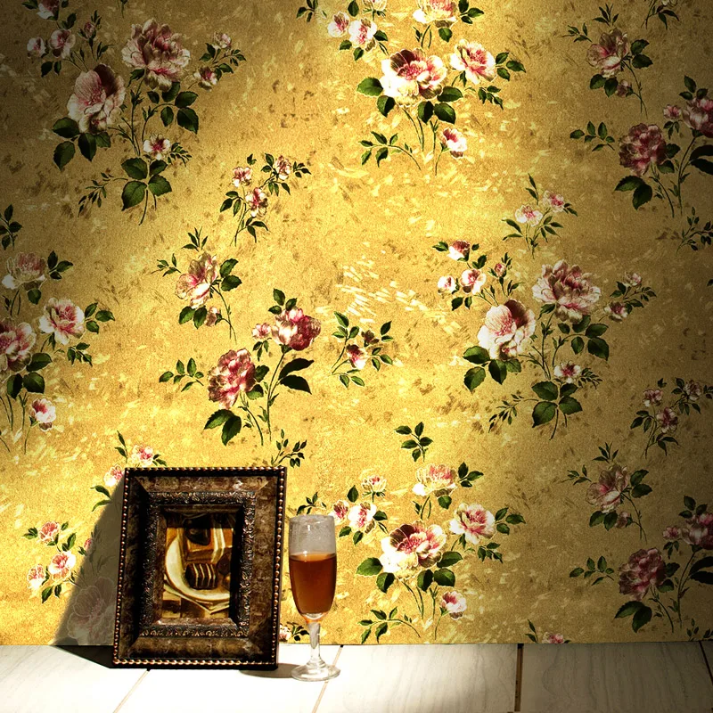 

Европейский роскошный золотой цветок 3D обои Золотая фольга Винтаж американская спальня гостиная магазин одежды рулон обоев из ПВХ