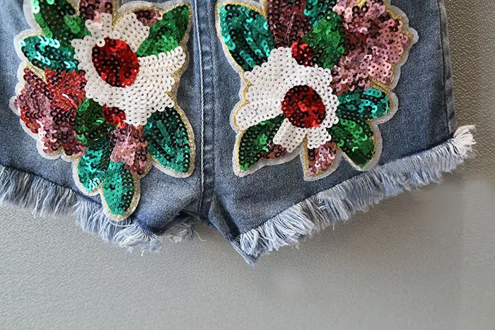 MESOLO 2019 New Girls Fashion Suit Summer Word Shoulder T-shirt and Sequin Denim Shorts Waist Shirt Children's Clothing Set
MESOLO 2019 New Girls Fashion Suit Summer Word Shoulder T-shirt and Sequin Denim Shorts Waist Shirt Children's Clothing Set