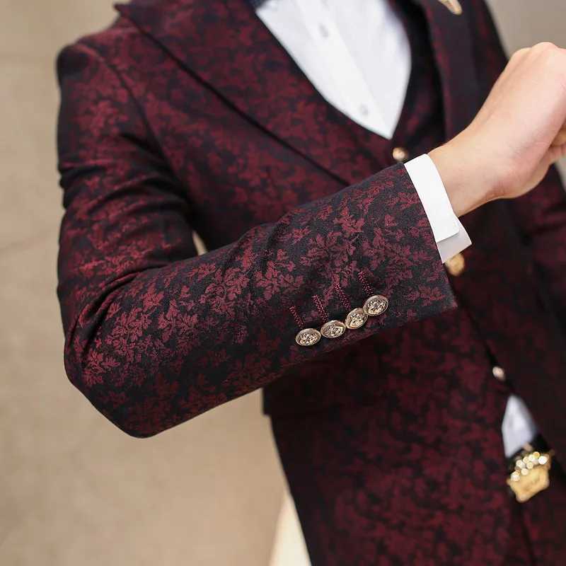 Trajes De Hombre 2019 Burgundy Jacquard Suit Three-piece Men's Wedding Dress (Jackets+Vest+Pants)
Trajes De Hombre 2019 Burgundy Jacquard Suit Three-piece Men's Wedding Dress (Jackets+Vest+Pants)