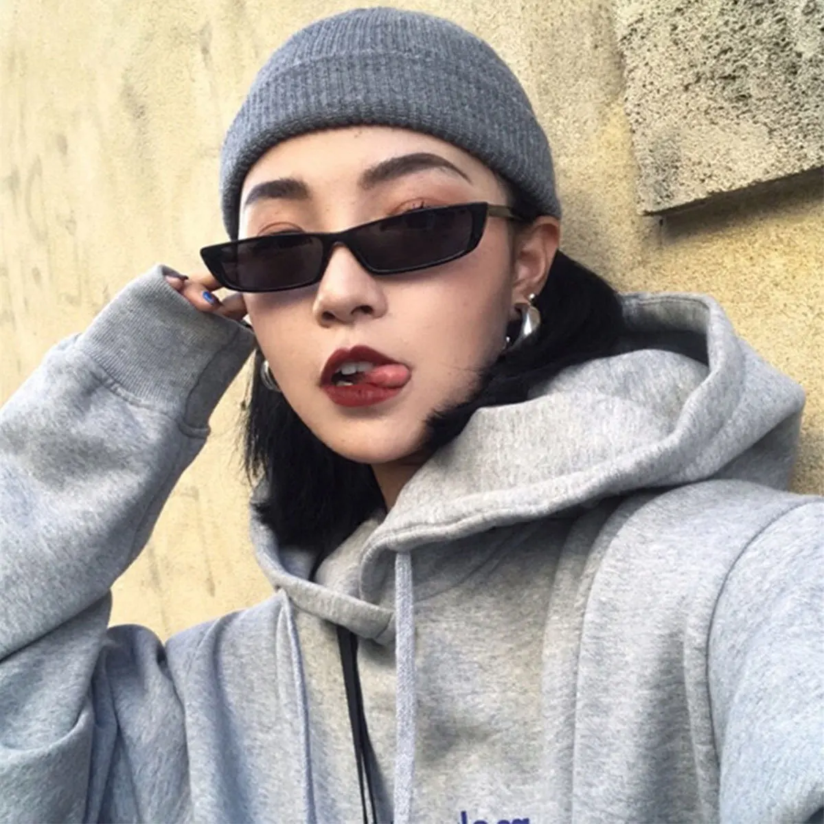 Wholesale Small Frame Women Sunglasses Gradient lens Fashion Summer UV400 lunette de vue Female Brand Vintage eyewear N165
Wholesale Small Frame Women Sunglasses Gradient lens Fashion Summer UV400 lunette de vue Female Brand Vintage eyewear N165