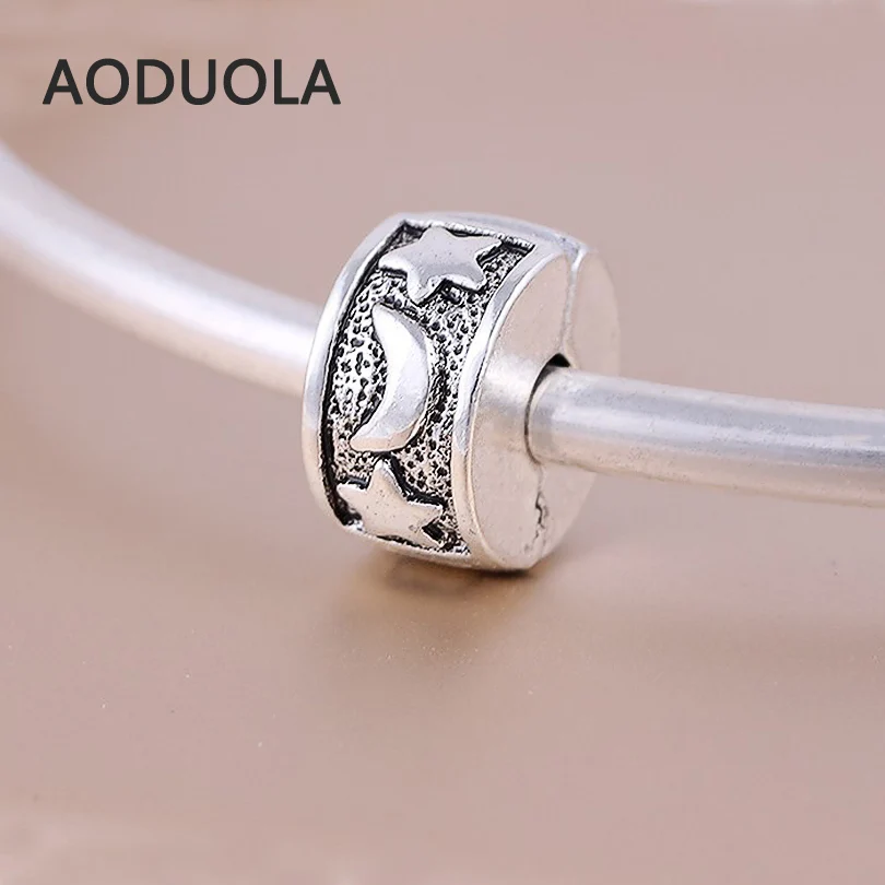 10 Pcs Silver color Copper Stopper Beads Stars and Moon Clip Lock Bead Round DIY European Charm Fit For Pandora Charms Bracelet
10 Pcs Silver color Copper Stopper Beads Stars and Moon Clip Lock Bead Round DIY European Charm Fit For Pandora Charms Bracelet