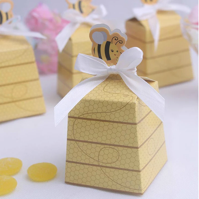 50pcs/lot Cute Little Bee Yellow Baby Shower Birthday Candy Box With White Ribbon DIY Yellow Trapezoid Shape Wedding Candy Box
50pcs/lot Cute Little Bee Yellow Baby Shower Birthday Candy Box With White Ribbon DIY Yellow Trapezoid Shape Wedding Candy Box