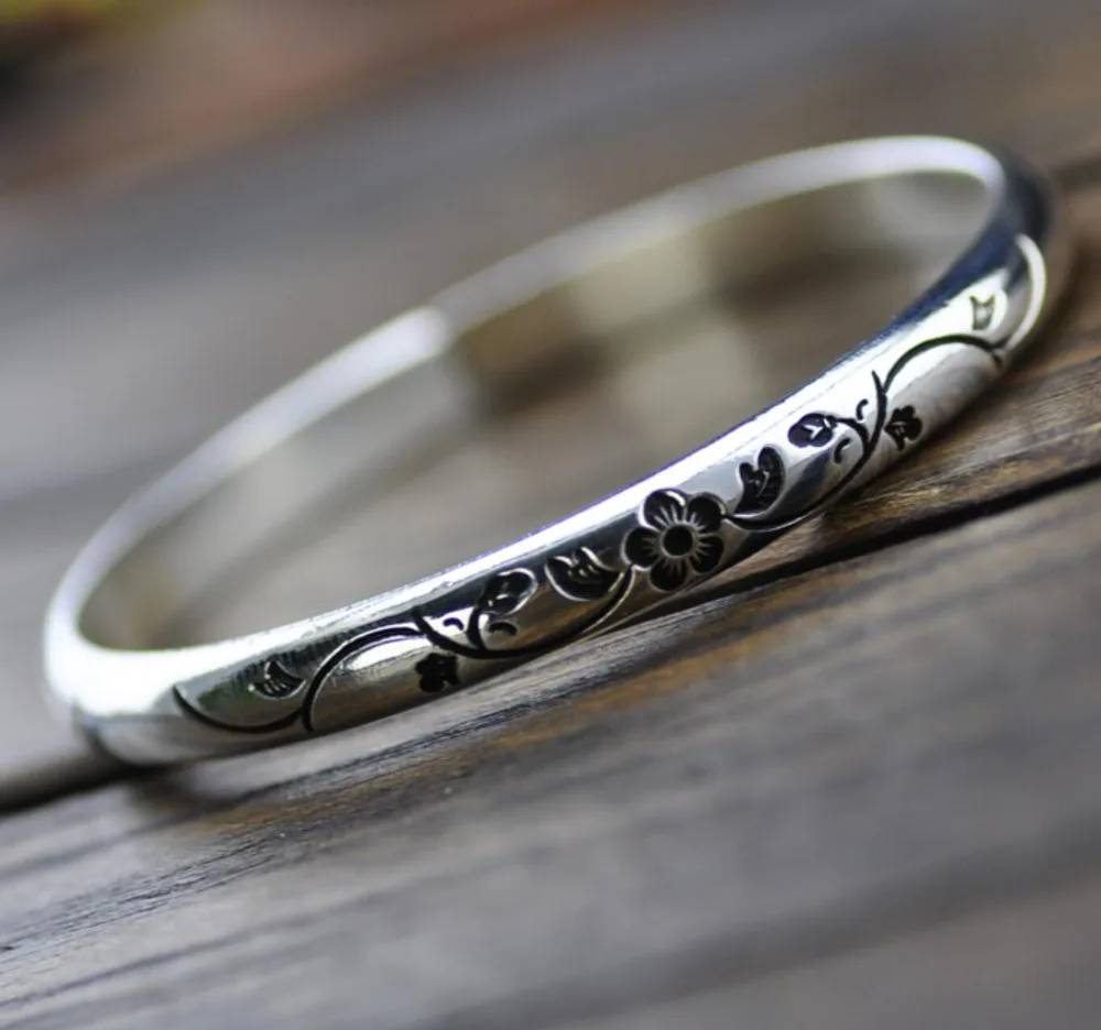 hot sell new - free shipping hot sell new - Handcrafted Miao Silver Hand Carved bracelet bangle
hot sell new - free shipping hot sell new - Handcrafted Miao Silver Hand Carved bracelet bangle