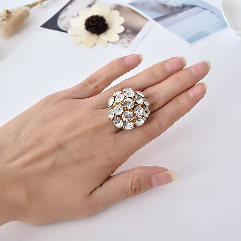 Engagement Wedding Rings CZ golden Plated Fashion Brand Rhinestone Ring Jewelry For Women anel Wholesale
Engagement Wedding Rings CZ golden Plated Fashion Brand Rhinestone Ring Jewelry For Women anel Wholesale
