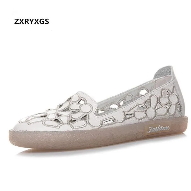 New Embroidered Open Toe Hole Shoes Woman Summer Sandals Women Fashion Sandals Flat Soft Genuine Leather Sandals Casual Sandals
New Embroidered Open Toe Hole Shoes Woman Summer Sandals Women Fashion Sandals Flat Soft Genuine Leather Sandals Casual Sandals