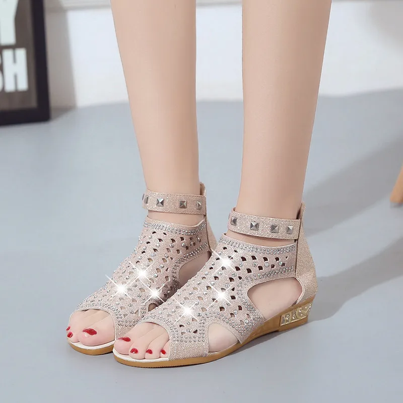 Sandals Women Sandalia Feminina Casual Rome Summer Shoes Fashion Rivet Gladiator Sandals Women Sandalia Mujer
Sandals Women Sandalia Feminina Casual Rome Summer Shoes Fashion Rivet Gladiator Sandals Women Sandalia Mujer