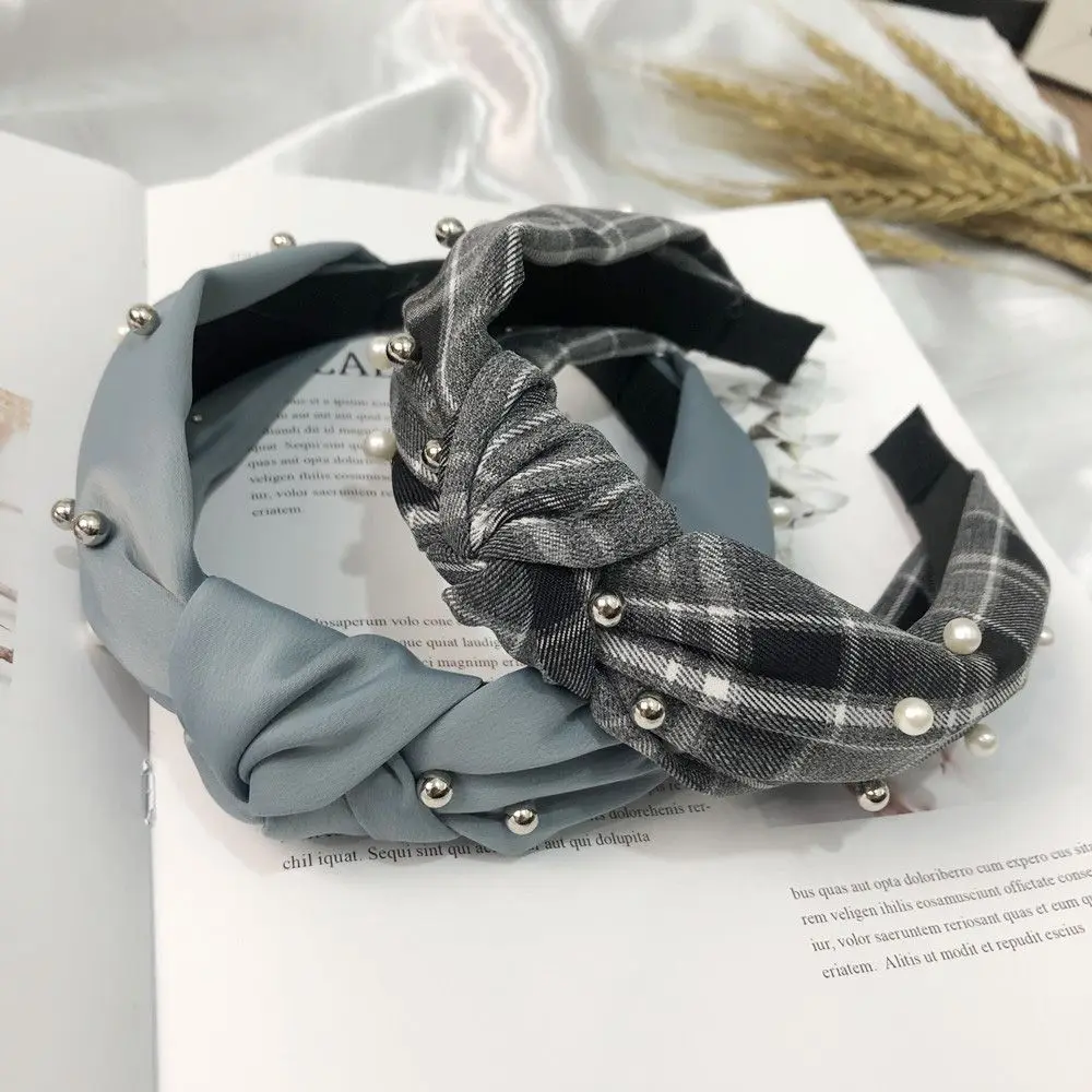 2020 Fashion Korean Style Pearl Headband Knotted Hair Band for Women Vintage Solid Coral Cloth Hairband Hair Accessories
2020 Fashion Korean Style Pearl Headband Knotted Hair Band for Women Vintage Solid Coral Cloth Hairband Hair Accessories