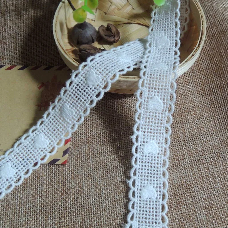 14Yards Width 2.2cm High Quality Pure cotton lace border lace double water soluble car bone clothing decoration DIY accessories.
14Yards Width 2.2cm High Quality Pure cotton lace border lace double water soluble car bone clothing decoration DIY accessories.