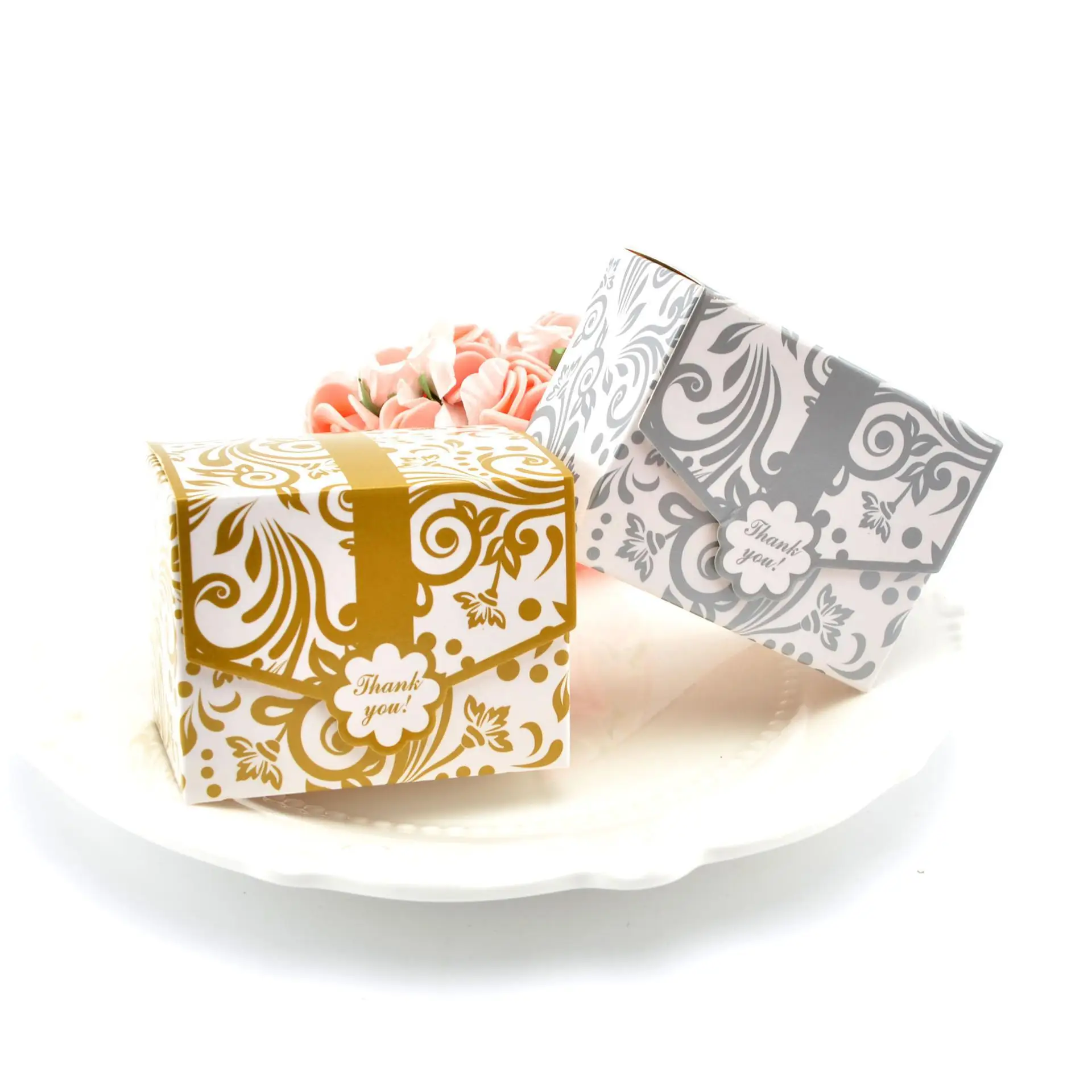100pcs Lovely Candy Boxes Wedding Party Favor Gift Boxes Decorations Gold And Sliver Pattern Sweet Box Party Supplies Bonbon
100pcs Lovely Candy Boxes Wedding Party Favor Gift Boxes Decorations Gold And Sliver Pattern Sweet Box Party Supplies Bonbon