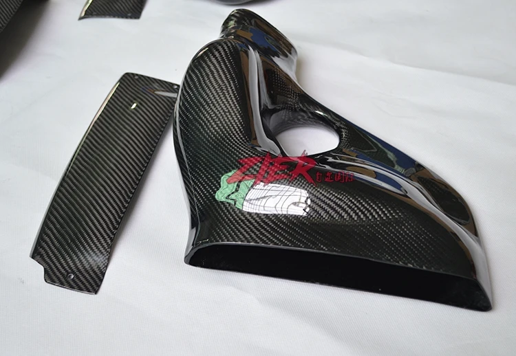 Fit for Mercedes-Benz C C63 Coupe S AMG modified carbon fiber The mushroom head S machine cover air filter
Fit for Mercedes-Benz C C63 Coupe S AMG modified carbon fiber The mushroom head S machine cover air filter