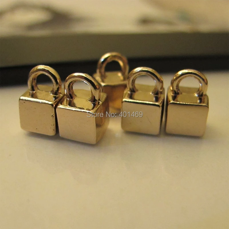 Handmade decoration DIY ornament accessories 3D small mini lock charm three-dimensional pendant jewelry findings accessories
Handmade decoration DIY ornament accessories 3D small mini lock charm three-dimensional pendant jewelry findings accessories