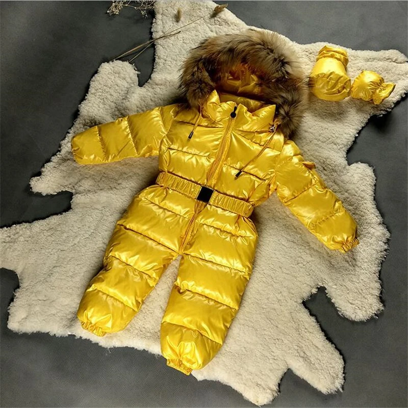 6 Colors Babys Rompers Racoon Fur Collar 90% Duck Down Romper+Gloves+Feet Set Infant Jumpsuit Children Casacos Snowsuit
6 Colors Babys Rompers Racoon Fur Collar 90% Duck Down Romper+Gloves+Feet Set Infant Jumpsuit Children Casacos Snowsuit