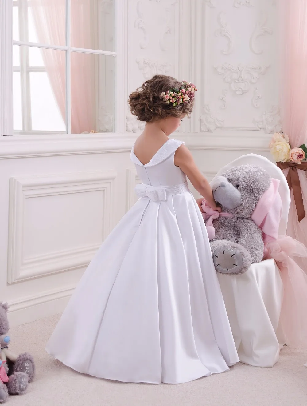 Little Flower Girl Dresses Crew Neckline with Collar Lace Appliques A Line White Girls First Communion Pageant Dress 2018 | Свадьбы и