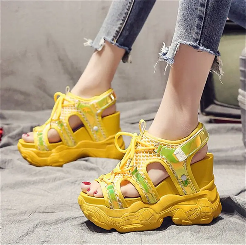 NAYIDUYUN Women Rhinestone Sport Sandals Platform Wedges Gladiators High Heel Strappy Fashion Summer Sneakers Creepers Shoes
NAYIDUYUN Women Rhinestone Sport Sandals Platform Wedges Gladiators High Heel Strappy Fashion Summer Sneakers Creepers Shoes