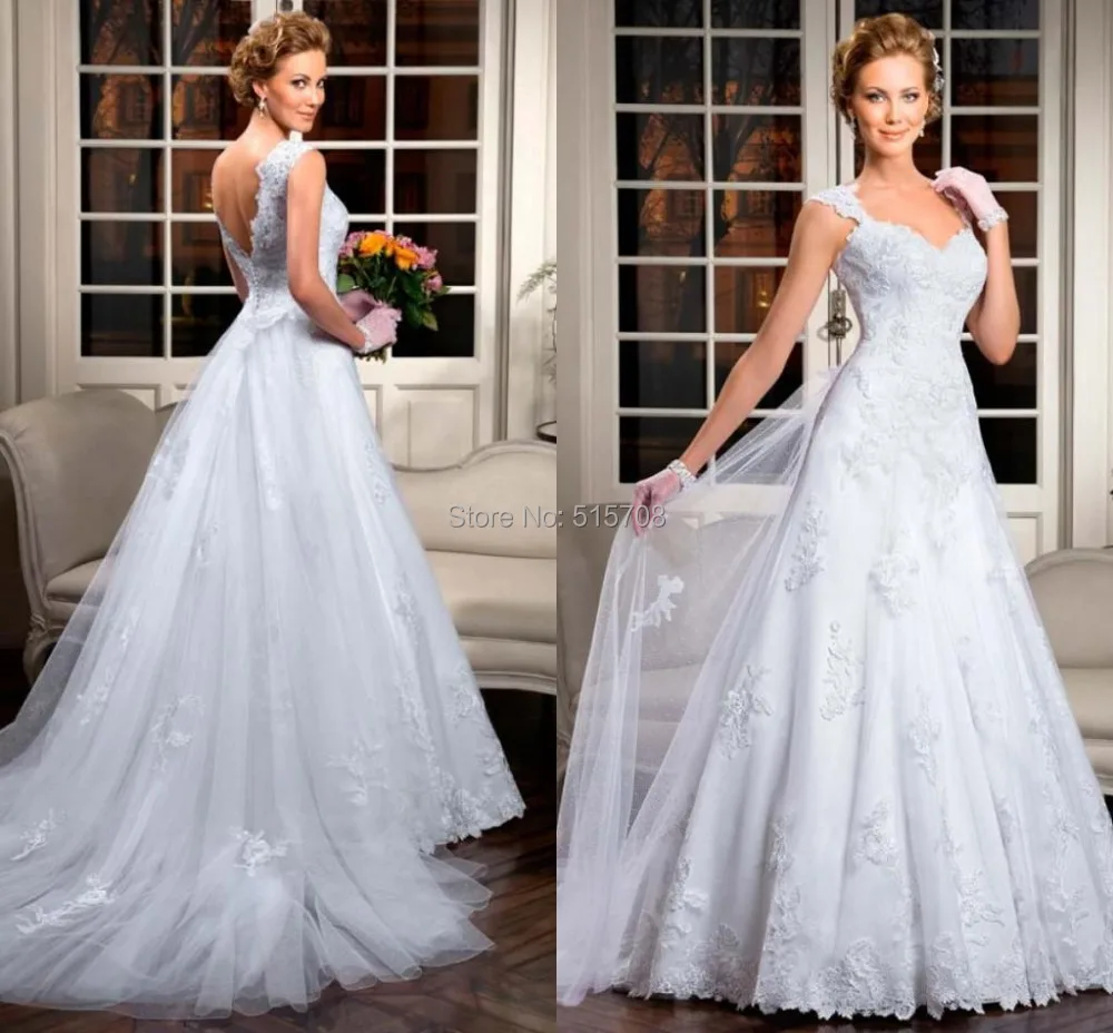 New Vestidos de Noiva Sweetheart Backless Lace Appliques Court Train Wedding Dresses Vintage Garden Bridal Party Gowns
New Vestidos de Noiva Sweetheart Backless Lace Appliques Court Train Wedding Dresses Vintage Garden Bridal Party Gowns
