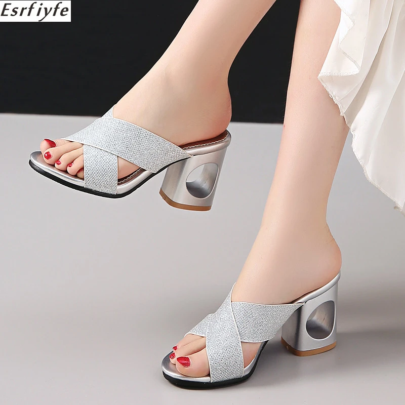 ESRFIYFE 2021 Summer New Comfortable Women Thick Heel High Heel Slipeers Fashion Open Toe Women Bling Slippers
ESRFIYFE 2021 Summer New Comfortable Women Thick Heel High Heel Slipeers Fashion Open Toe Women Bling Slippers