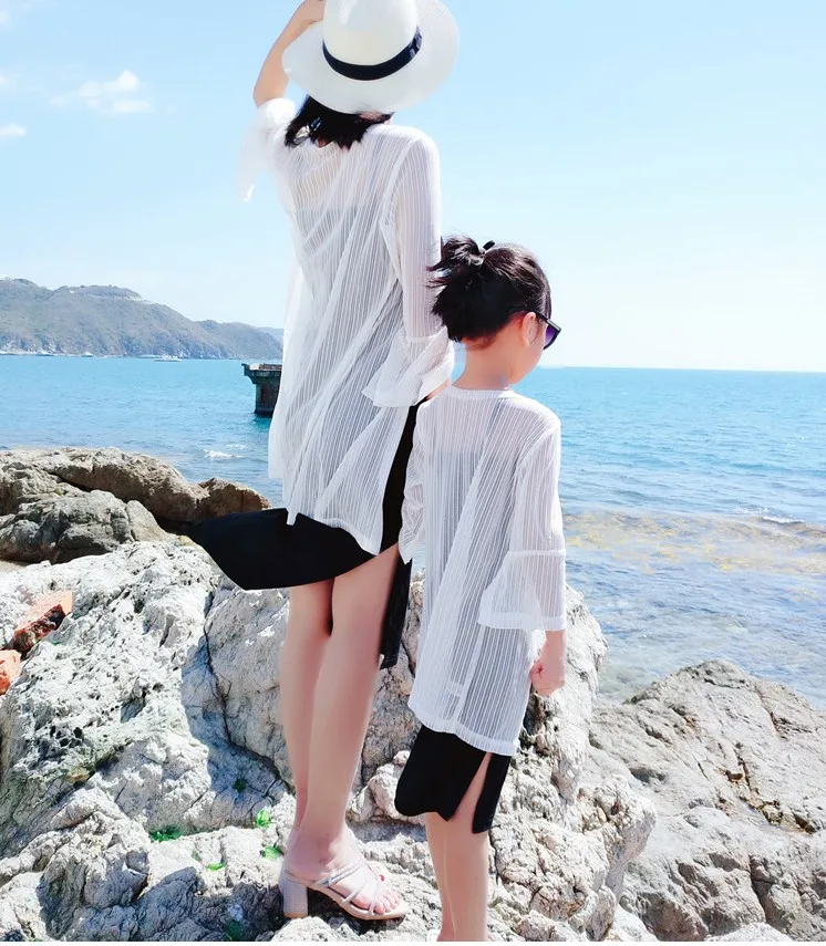 Mother Daughter Matching Clothes 2019 Summer Lace Jacket for Women and Girls Long Coat Family Look Long Sleeve Cardigan White
Mother Daughter Matching Clothes 2019 Summer Lace Jacket for Women and Girls Long Coat Family Look Long Sleeve Cardigan White