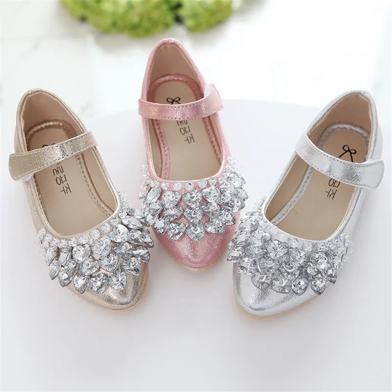 QGXSSHI Lovely Rhinestone Princess Flats Children Shoes Girls Shoes Soft Sole Kids Flat Shoes Girl Fashion PU Leather Shoes
QGXSSHI Lovely Rhinestone Princess Flats Children Shoes Girls Shoes Soft Sole Kids Flat Shoes Girl Fashion PU Leather Shoes