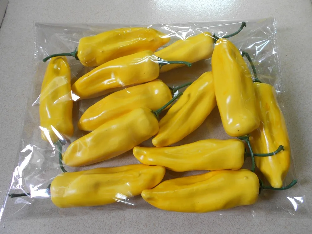 8cm banana Simulation fruit Mini Fruit model simulation fruit vegetable set fake fruit decorative accessories
8cm banana Simulation fruit Mini Fruit model simulation fruit vegetable set fake fruit decorative accessories