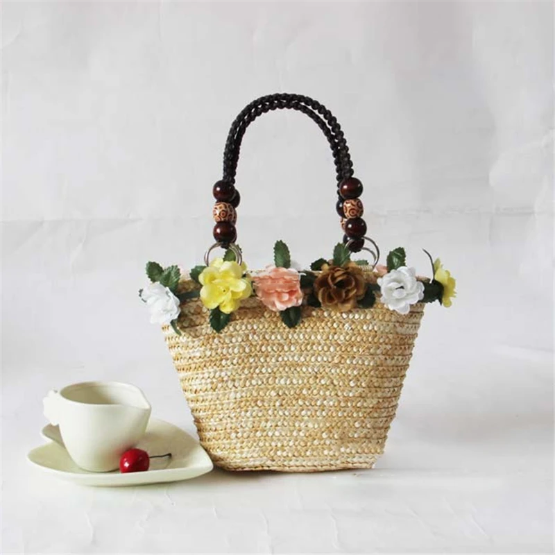 Women Straw Bags Totes Fashion Summer Floral Beach Bags Retro Woven Handbag Beading Rattan Handmade Bags for Travel Holiday
Women Straw Bags Totes Fashion Summer Floral Beach Bags Retro Woven Handbag Beading Rattan Handmade Bags for Travel Holiday