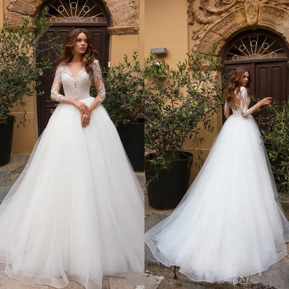 

Modest Long Sleeve Country Wedding Dresses V-Neck A-Line Lace Appliqued Wedding Gowns Sweep Train Plus Size Bridal Dress Vestido