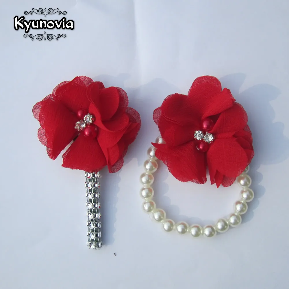 Kyunovia 1Set(2pc) Custom Made Mens Boutonniere Wedding Groom Buttonhole Lapel Pin Bridal Bracelet Accessories Wrist Corsage Z06
Kyunovia 1Set(2pc) Custom Made Mens Boutonniere Wedding Groom Buttonhole Lapel Pin Bridal Bracelet Accessories Wrist Corsage Z06