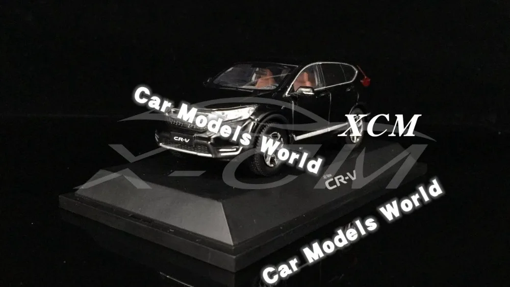 Фото Литая модель автомобиля для вспышек 1:43 (черная) ничего не - купить