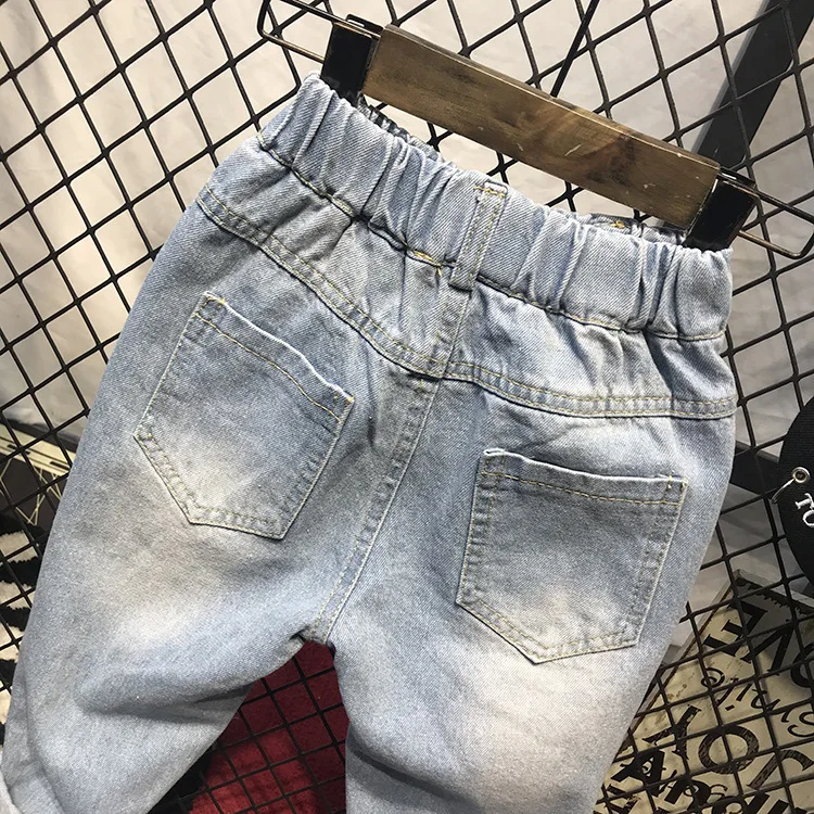 Детские джинсы с дырками новые модные для мальчиков и девочек 2 6 лет детские