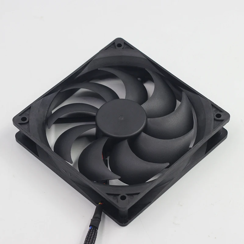 New 120 mm DC 12V 3PIN miner cooling box fan is BTC miner Bitcoin Autiner S7 S9 low noise and powerful server cooler
New 120 mm DC 12V 3PIN miner cooling box fan is BTC miner Bitcoin Autiner S7 S9 low noise and powerful server cooler