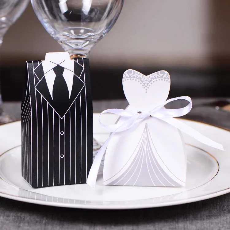100Pcs Bridal Gift Cases Groom Tuxedo Dress Gown Ribbon Wedding Favors Candy Box Sugar Case Wedding Decoration Mariage
100Pcs Bridal Gift Cases Groom Tuxedo Dress Gown Ribbon Wedding Favors Candy Box Sugar Case Wedding Decoration Mariage